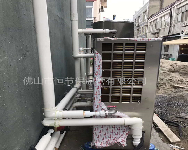 學?？照{保溫管防結露珠